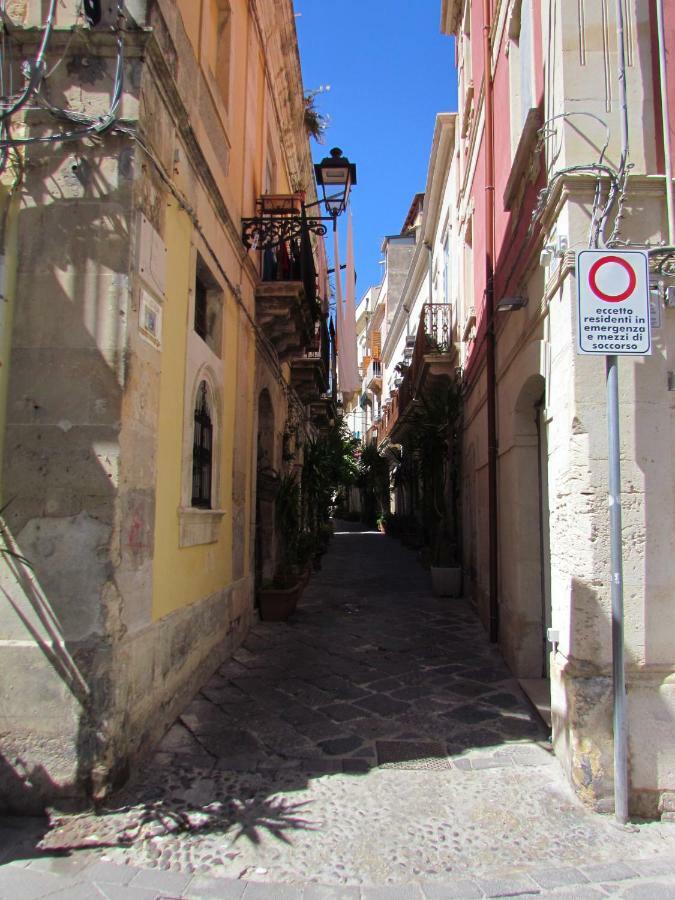 Casa Via Del Crocifisso Apartment Сиракуза Екстериор снимка