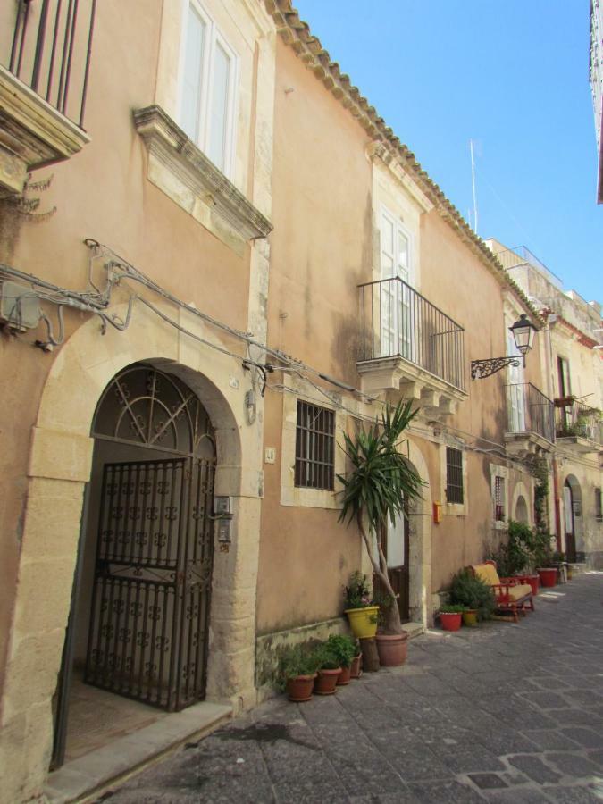 Casa Via Del Crocifisso Apartment Сиракуза Екстериор снимка